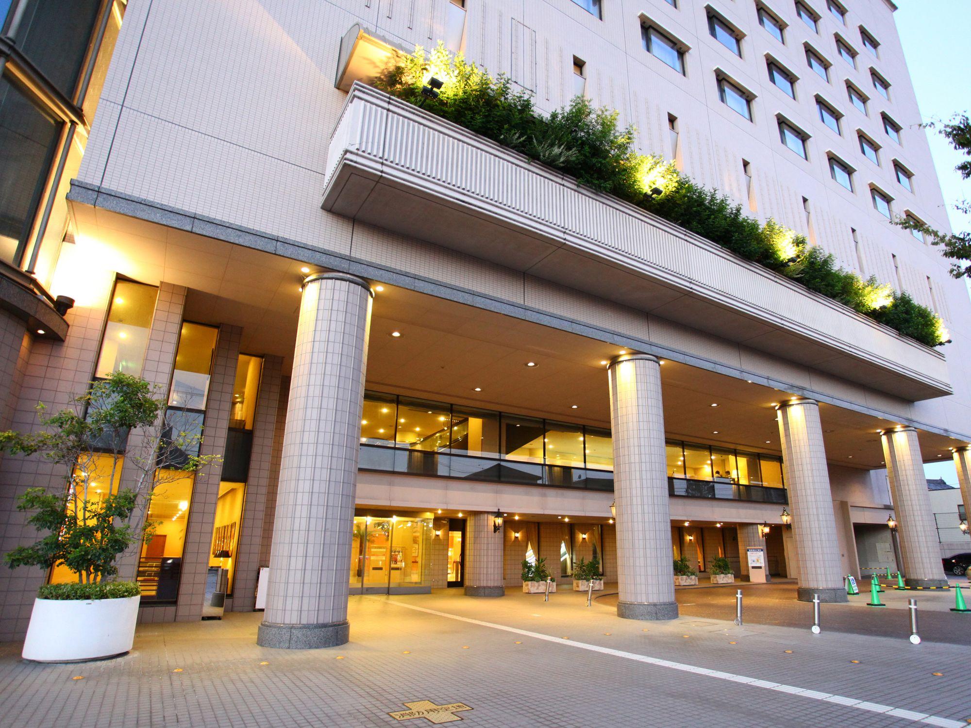 Hotel Crown Palais Chiryu מראה חיצוני תמונה